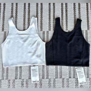 ⭐ NWT Lululemon Ribbed Cropped Tank Bundle (Black + White) Size 6 ⭐
